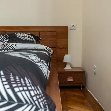 Apartment Supreme Deer Brasov